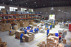 昆山曼彩預成型反光標線帶生產車間 昆山曼彩預成型反光標線帶生產車間