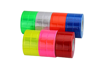 道路交通反光膜哪種可以用3年？蘇州曼彩交通為您解答[蘇州曼彩]