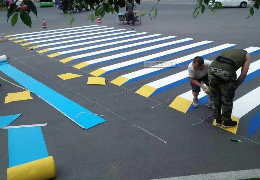 預(yù)成型標線帶安裝